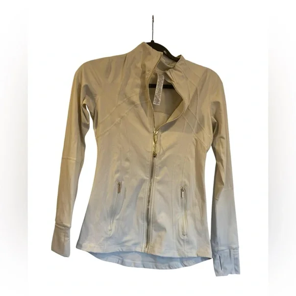 89. NWOT Lululemon define full zip jacket LIGHT IVORY/ GOLD size 2 - Picture 3 of 5
